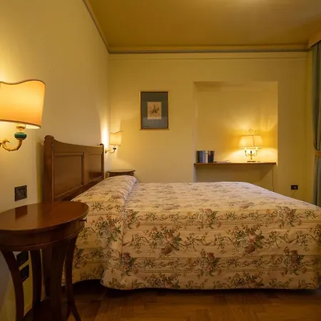 Marchese Del Grillo Hotel 4*