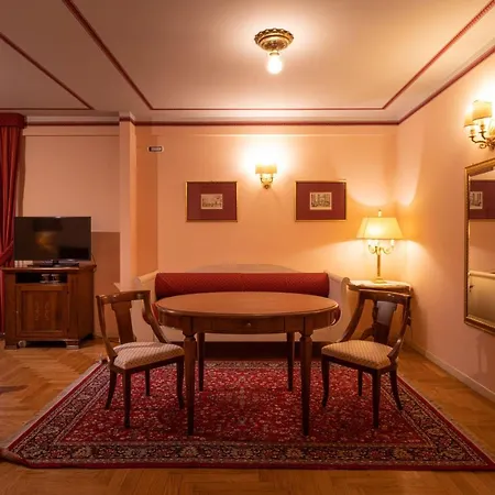 Marchese Del Grillo ホテル ファブリアーノ