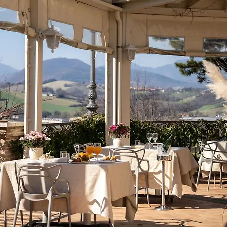 Marchese Del Grillo ホテル 4*