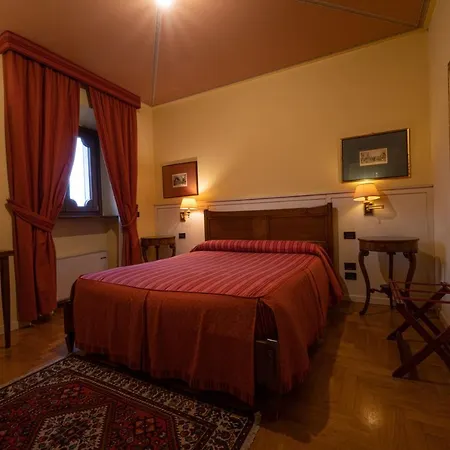 Hotel Marchese Del Grillo 4*