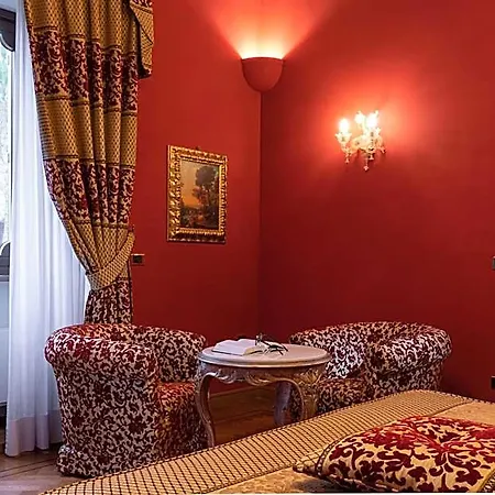 فندق Marchese Del Grillo 4*