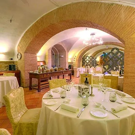Marchese Del Grillo 4*
