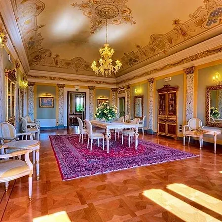 Marchese Del Grillo Hotel