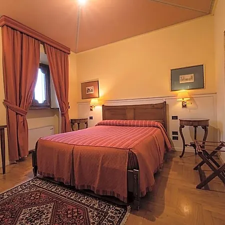 Marchese Del Grillo Hotel 4*
