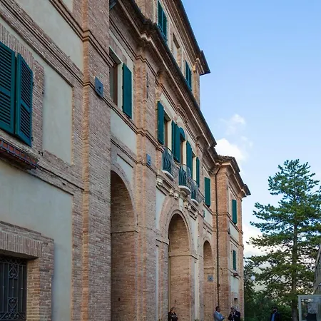 Marchese Del Grillo 4* Фабриано